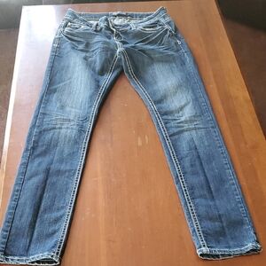 PREMIERE by rue21 Embelished Blue Jeans. Size 7/8 Regular.